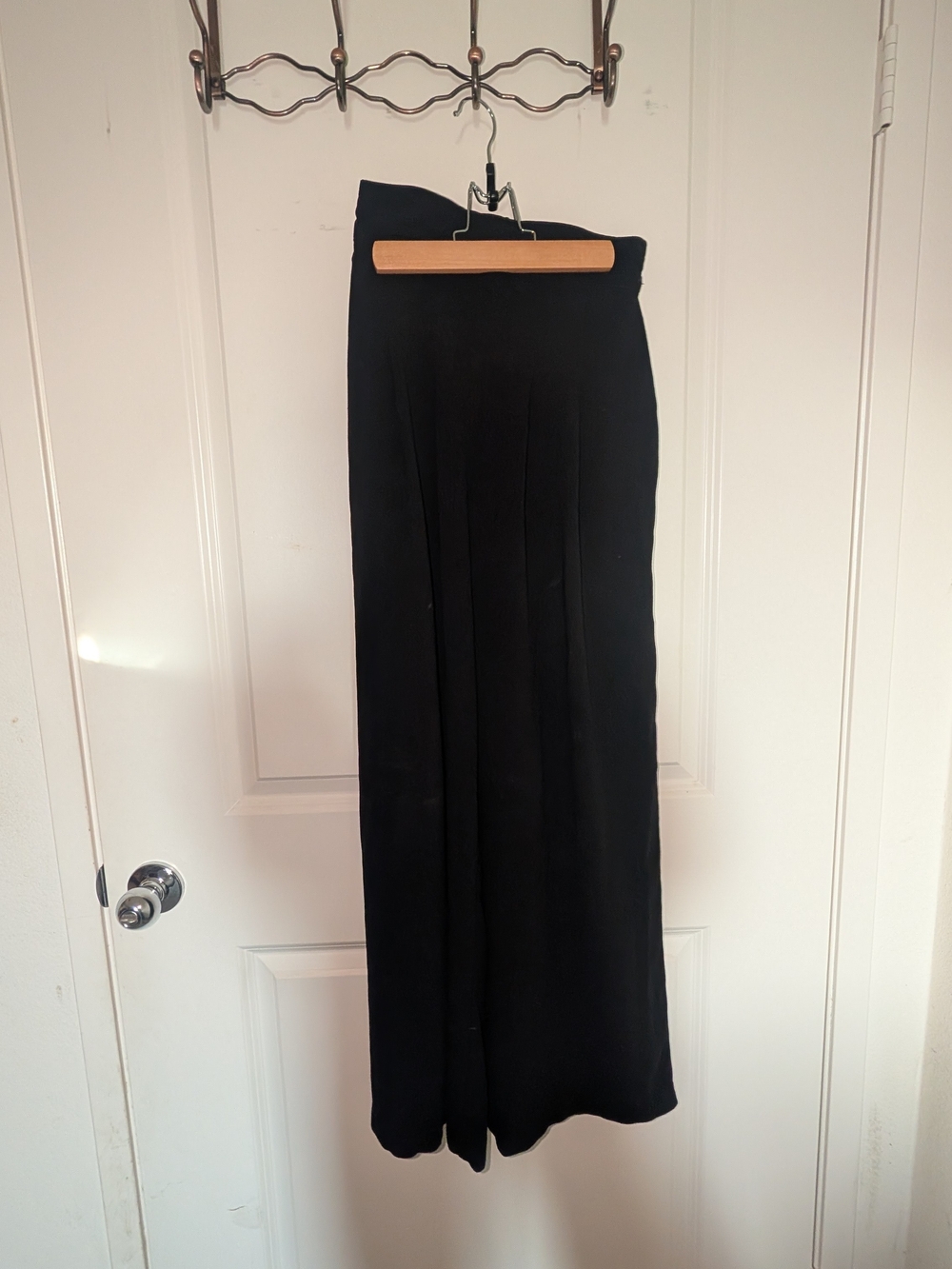 Pinup Couture Laura Byrnes Deadly Dames Crepe Pants In Black